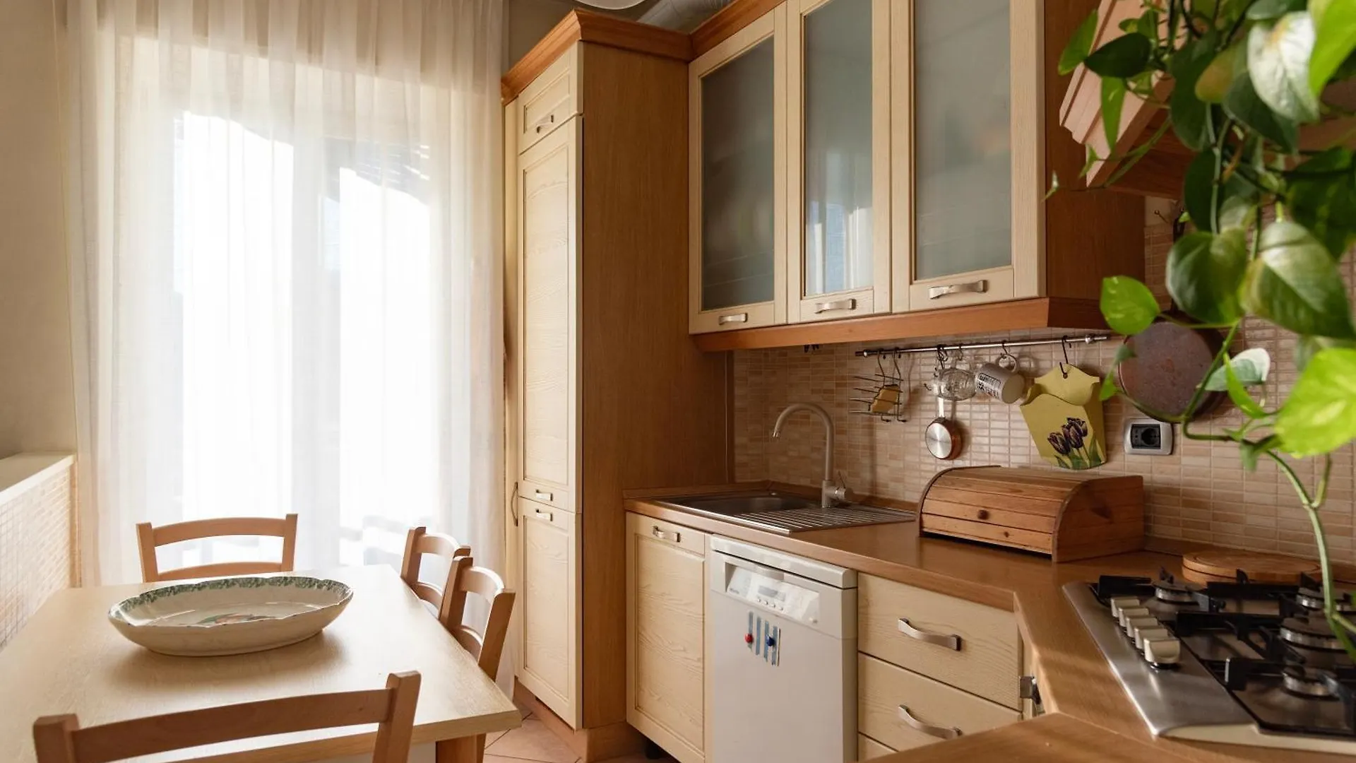 Casa Magritte - 15 Minuti Dal Duomo Apartment Milan Italy